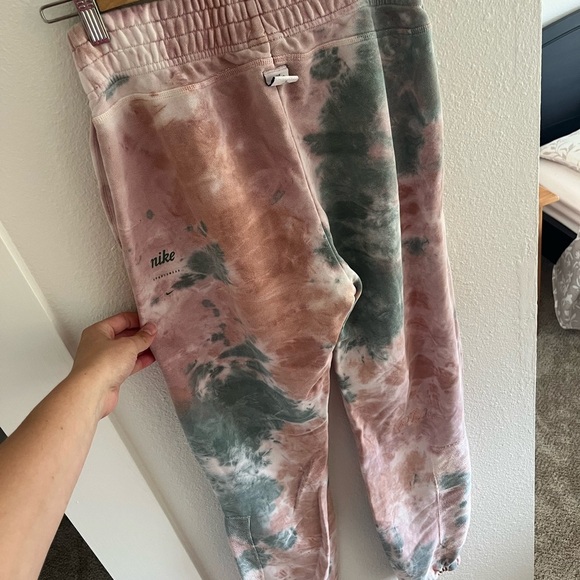 Nike Pink Jogger Pants - Picture 6 of 7